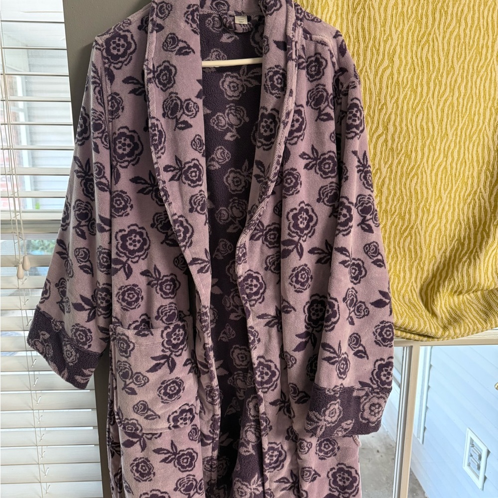 Vera Bradley Lavender Floral Robe